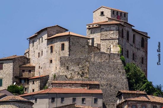 Castello dei Conti Castello dei Conti  